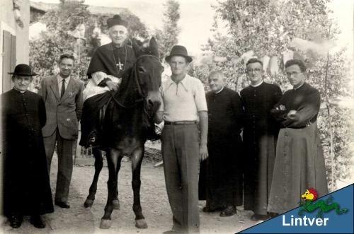 A Mersino Basso la strada giunse nel 1957 - ci poteva stare anche un mulo per un vescovo