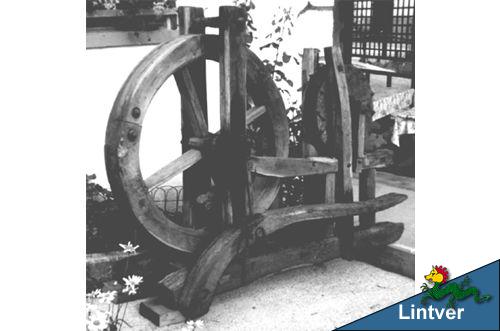 Mantice: meccanica fabbricata in maggiociondolo (nagnoj) nel 1900