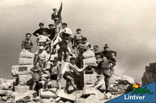 I resti del monumento al Redentore nell'estate del 1958