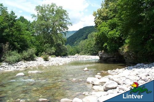 Tulin, la spiaggia dei ponteacchesi