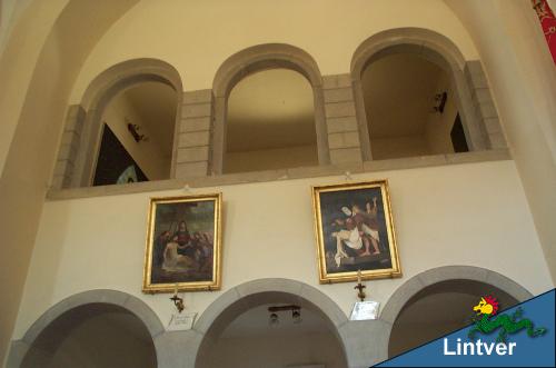 Due quadri della Via Crucis rinnovata