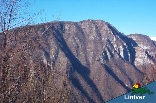 Mija da S. Lorenzo. A destra la grande parete, regno dell'aquila