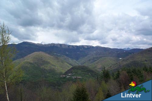 All'orizzonte tutta la catena del Kolovrat
