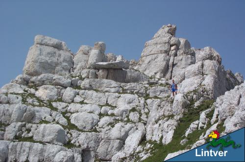 Strane stratificazioni rocciose, caratteristiche del luogo