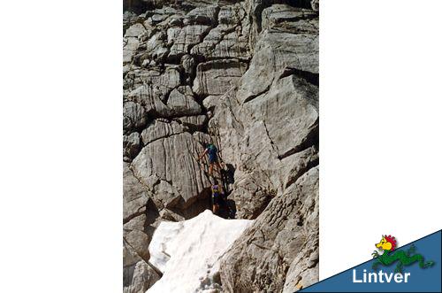 Attacco della ferrata sopra il nevaio